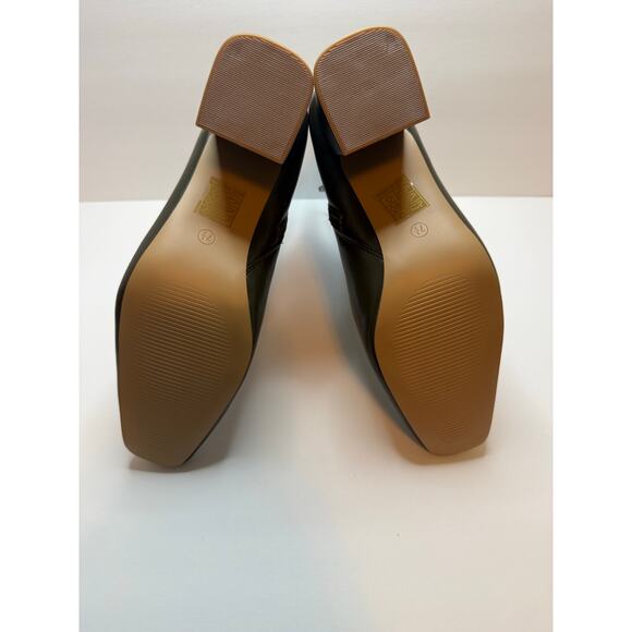 Journee Collection Olive Color Boot - Picture 4 of 5